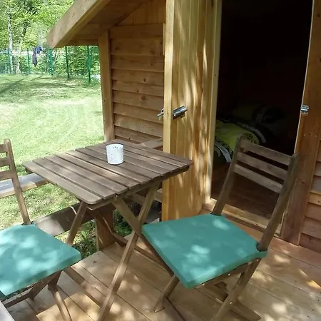 キャンプ場 Kamp Alpe Kamniska Bistrica 2*