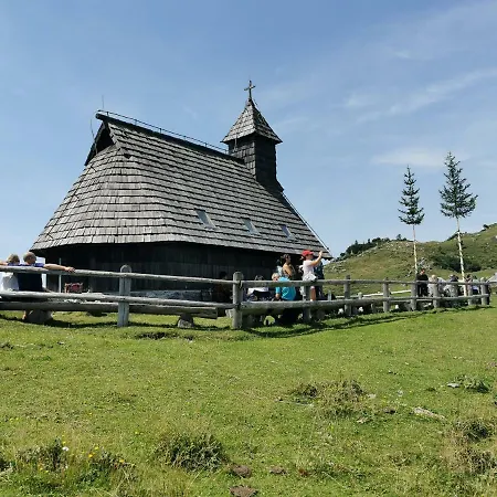 Kamp Alpe Kamniska Bistrica キャンプ場