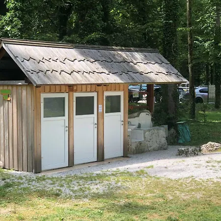 Kamp Alpe Kamniska Bistrica キャンプ場