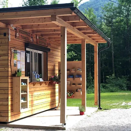 Kamp Alpe Kamniska Bistrica キャンプ場 2*