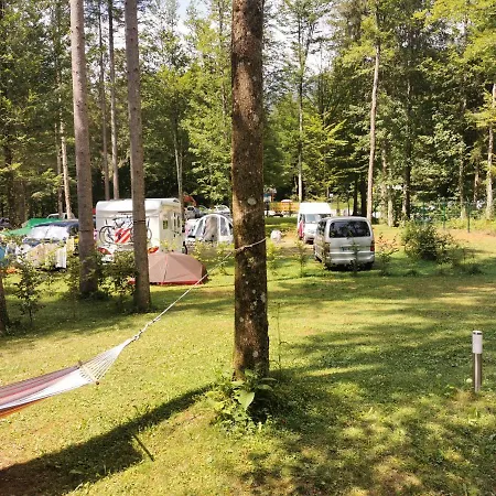 キャンプ場 Kamp Alpe Kamniska Bistrica