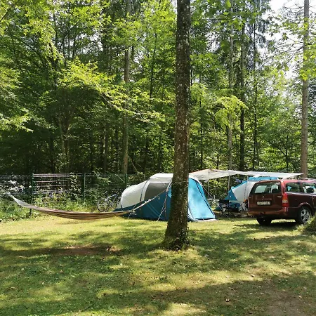 キャンプ場 Kamp Alpe Kamniska Bistrica
