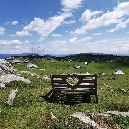 Kamp Alpe Kamniska Bistrica キャンプ場 オスレンドネスロヴェンスカ