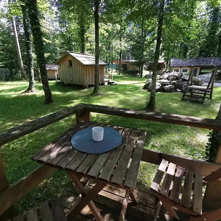 Kamp Alpe Kamniska Bistrica オスレンドネスロヴェンスカ